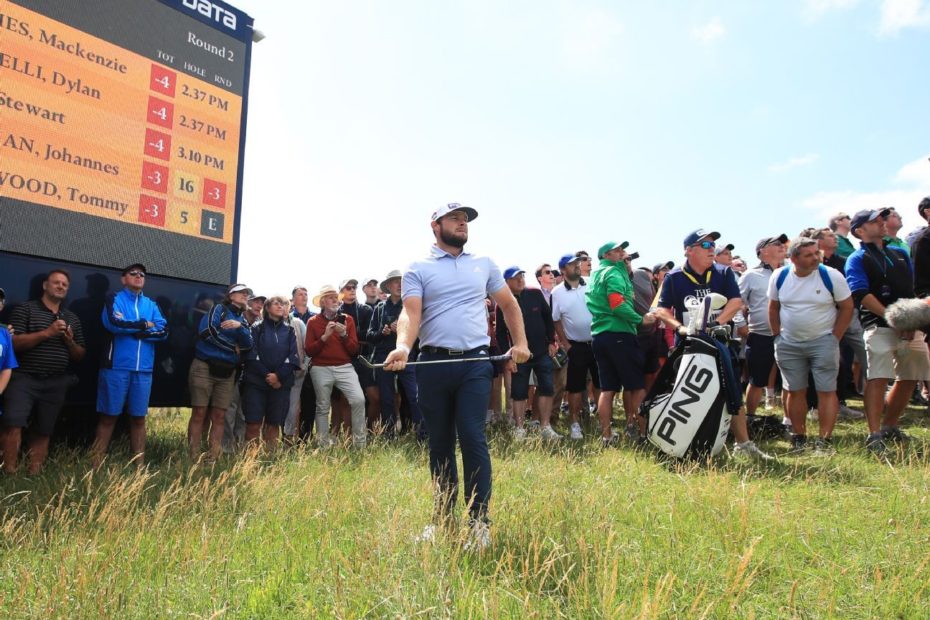 A stacked leaderboard has Louis Oosthuizen in its sights ...